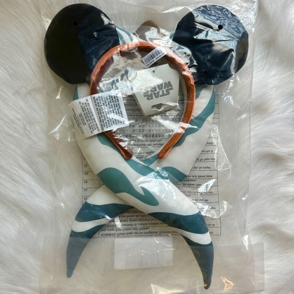 Ahsoka Tano Ear Headband Star Wars DISNEY NEW Ships Now & Everywhere - Picture 5 of 5